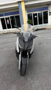 Yamaha XMAX