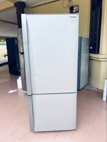 Panasonic 2 pintu fridge