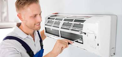 Aircond service at Subang Bestari