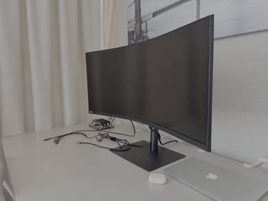 Ultra-Wide Curved SAMSUNG 34" ViewFinity
