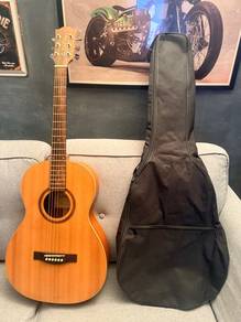 L.Luthier Acoustic Guitar with bag