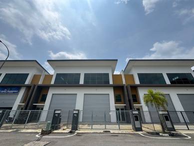 Warehouse / Factory For Rent in Rembia,MLK