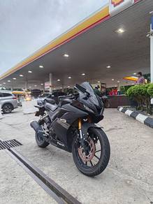 Yamaha R15