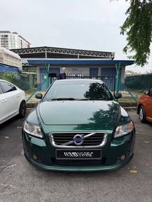 Volvo S40 in Petaling Jaya, SGR