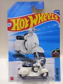 Hot Wheels 1966 Vespa 90 SS Super Sprint (White)