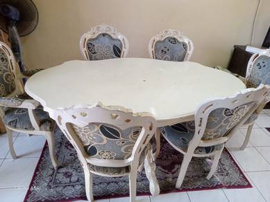 meja makan