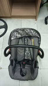 Infant Car Seat / Baby Carrier