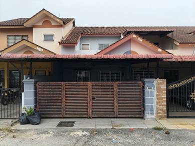 1.5-storey Terraced House For Sale in Serendah,SGR