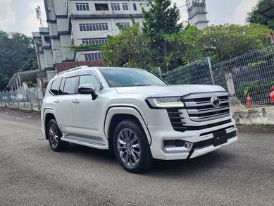 Toyota Land Cruiser ZX in Taman Tun Dr Ismail, KUL
