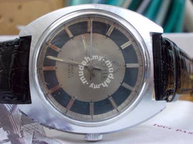 Vintage Titus manual wind watch