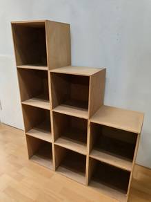 Almari Buku / Mainan Kustom