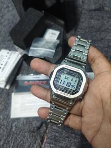 g-shock gmw-b5000-1dr