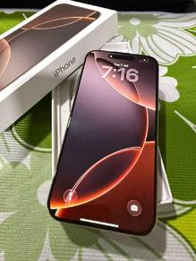 16 Pro Max 256GB Deser titanium