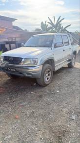 Toyota Hilux SR TURBO in Penampang, SBH