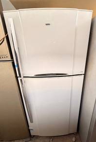 Peti ais Dua pintu plazma 450litrr