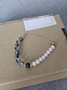 Pearl and glass bracelet