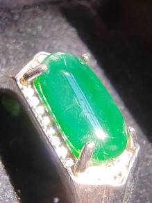 Giok Jadeite Jed "Pelana" Ais Hijau Tua Alami