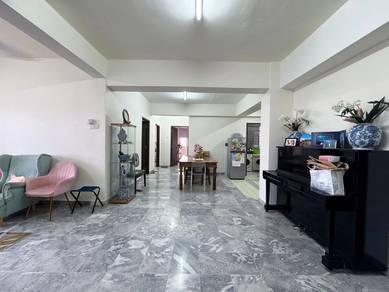 Condominium For Sale in The Chancellor