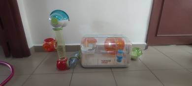 hamster cage and habitrail ovo 