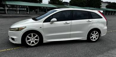 Honda Stream i-VTEC RSZ in Bangi, SGR