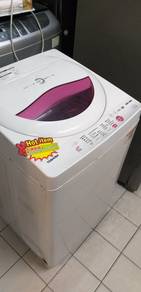 TOSHIBA 6.5kg Washing Machine 6Fe2nv1 - terpakai