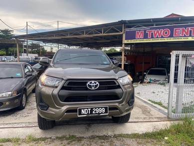 2022 Toyota Hilux E