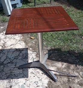 Meja Kayu Antik