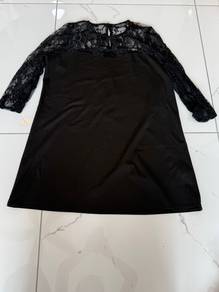 Elegant Black Dress with Lace