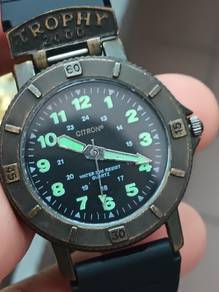 Vintage citron trophy gent watch