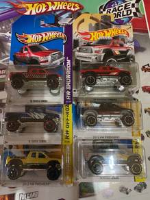 Hot Wheels Toyota Tundra Set