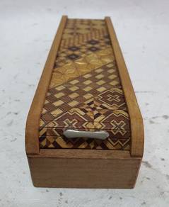 Early second-hand Japanese woodwork snake belly bo