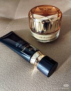 CPB/CDP Radiant Foundation 21ml - B00 Light Beige