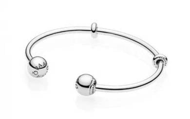 Pandora Moments Silver Open Bangle