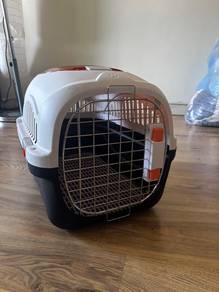 Pet carrier medium