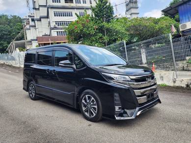 Toyota Noah SI in Taman Tun Dr Ismail, KUL
