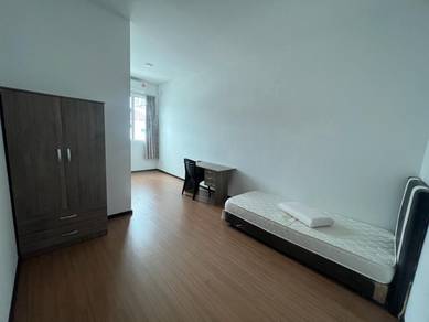 Room in Miri, SWK