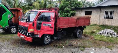 lori daihatsu 6 tayar tipper untuk dijual
