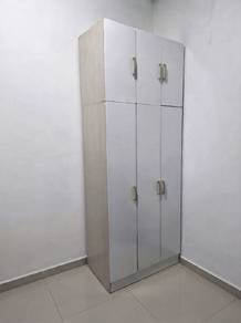 Almari 6 pintu