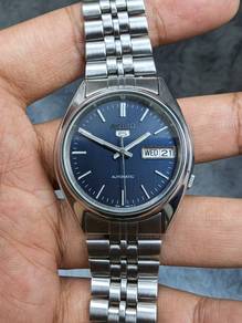 Seiko 5 Navy Blue Dial