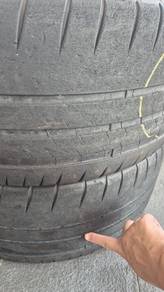 2pcs  20" Michelin pilot sport cup2 tyre 235 35 20