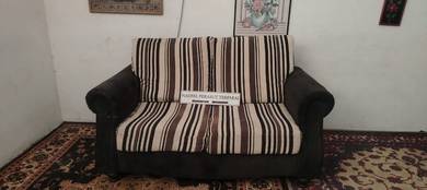 Naufal perabut terpakai sofa