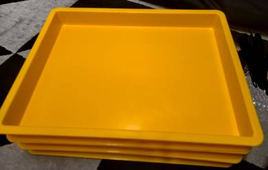 Plastic tray / cake / bakery / yellow