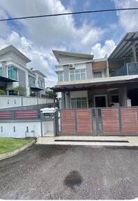 Semi-Detached House For Rent in Sepang,SGR