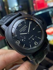 Panerai Luminor GMT Pam335  10 day