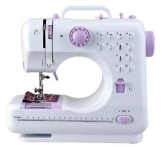 Sewing machine with 12 stitch patterns