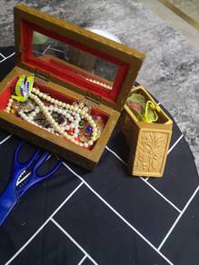 koleksi antik rantai