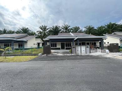 1-storey Terraced House For Sale in Banting,SGR