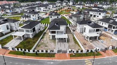 Bungalow House For Sale in Bangi,SGR