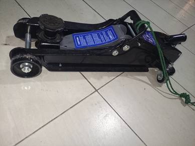 floor jack buaya kereta 
