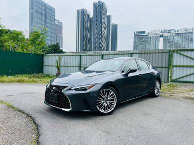 Lexus IS 300 VERSION L in Cheras, KUL